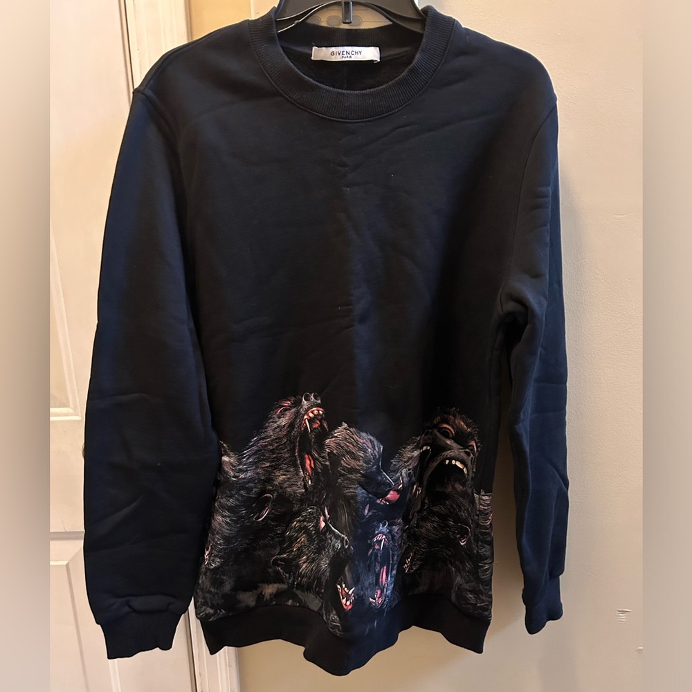 Givenchy Sweatshirt.
